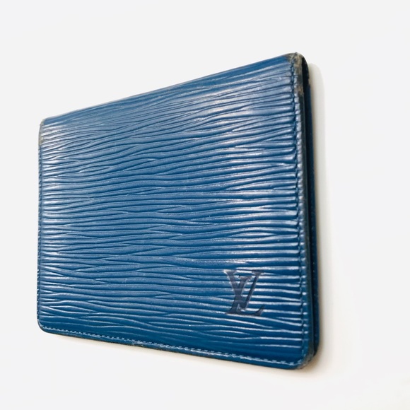 LOUIS VUITTON Toledo Blue Epi Business Cardholder - Picture 4 of 8